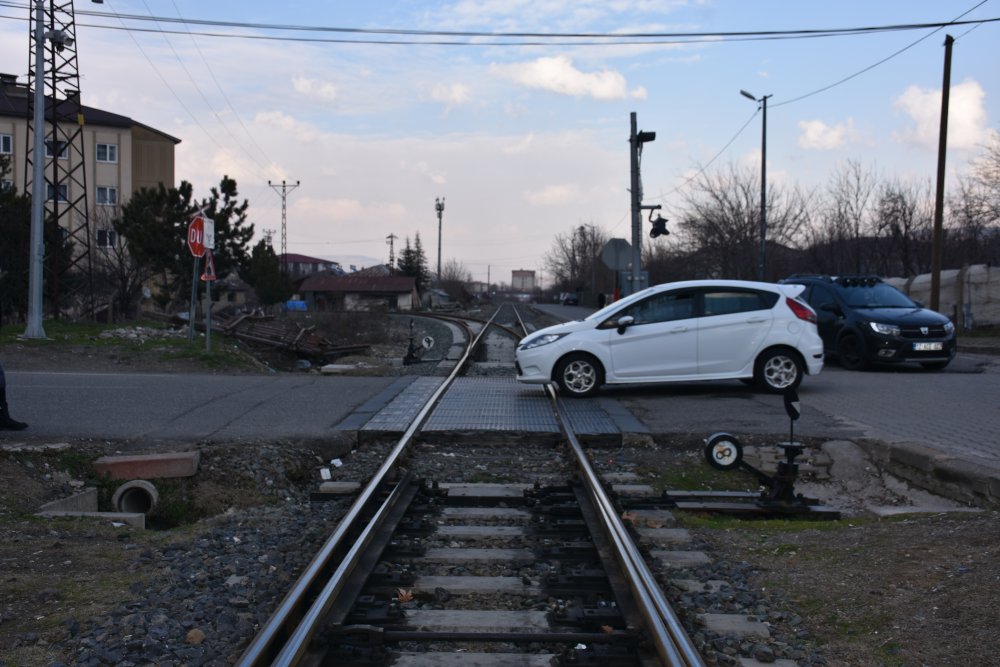 İHMALİN ADRESİ: YENİŞEHİR HEMZEMİN GEÇİDİ